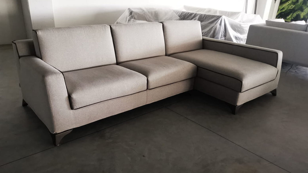 Kris Ecksofa - Hellbeiger Stoff