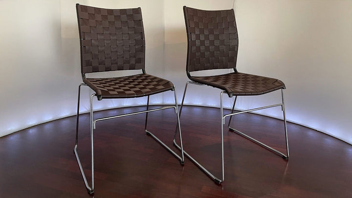 Twist dining chair